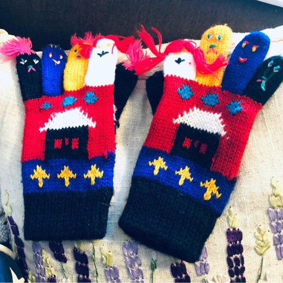 Colorful Finger Puppet Gloves for Kids - Picture 3 of 3